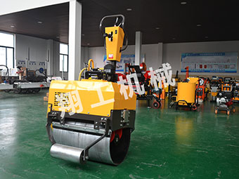 道路養(yǎng)護責任重大，小型壓路機需求迅速增長